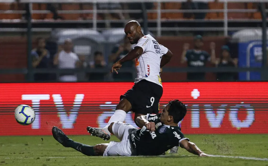 Love vs Palmeiras. (Photo by Miguel Schincariol/Getty Images)