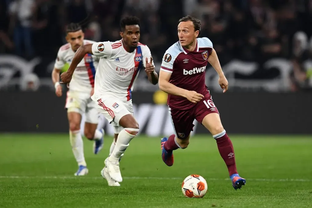 Thiago Mendes é alvo do Corinthians. (Photo by Claudio Villa/Getty Images)