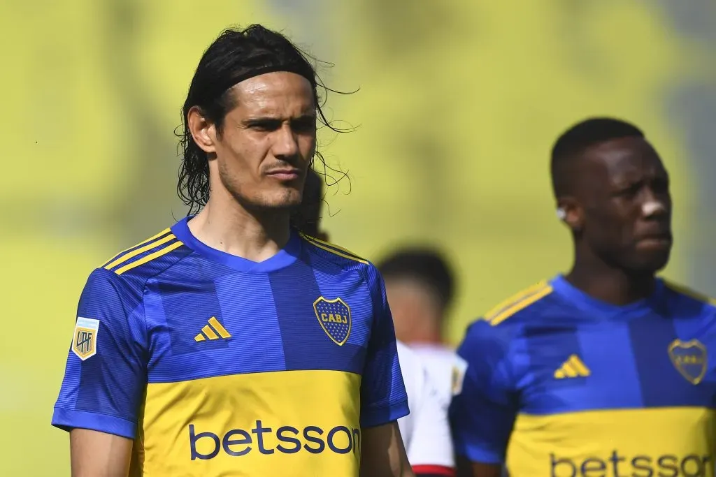 Cavani na partida diante do Newell’s (Photo by Rodrigo Valle/Getty Images)