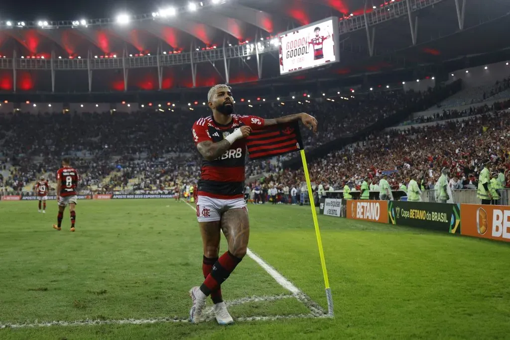 Gabigol comemorando um gol (Photo by Wagner Meier/Getty Images)