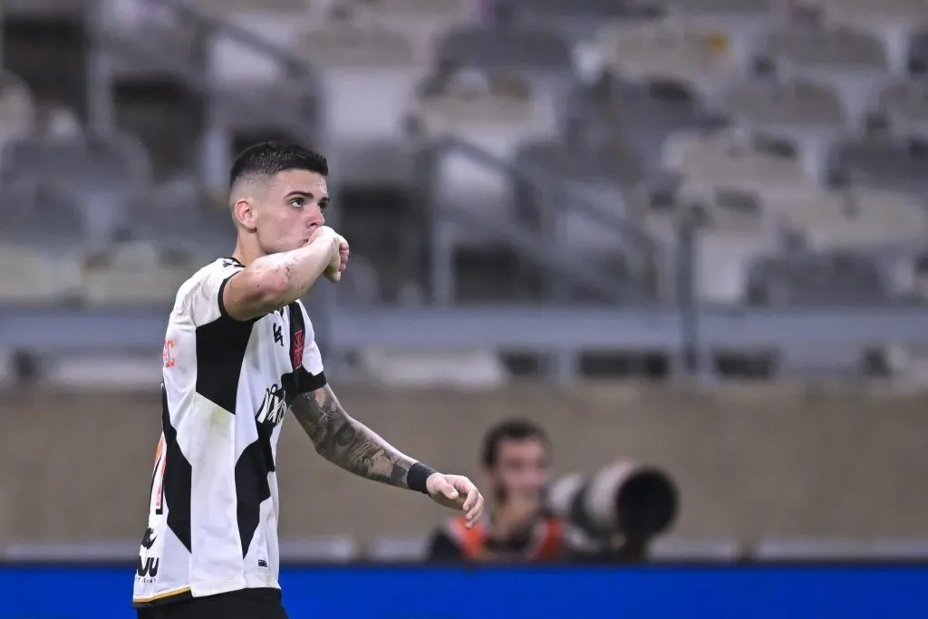 Gabriel Pec celebrando gol pelo Vasco. (Photo by Pedro Vilela/Getty Images)