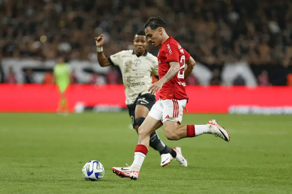 Inter quer jogador na Europa. (Photo by Ricardo Moreira/Getty Images)