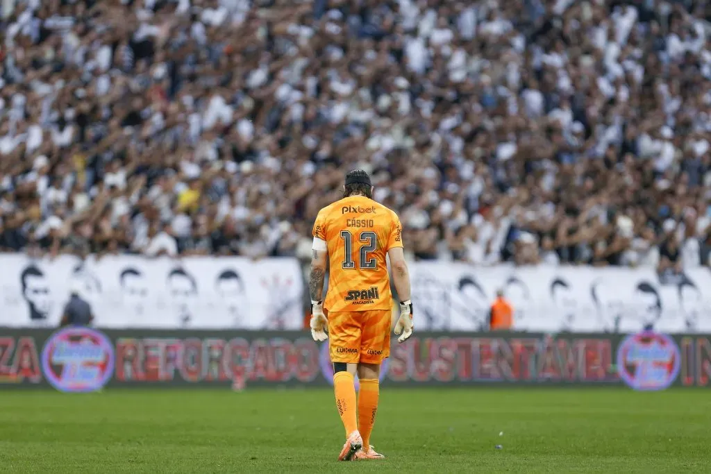 Cássio é alvo do Grêmio. (Photo by Ricardo Moreira/Getty Images)