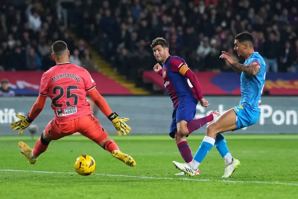 Sergi marcou 2 gols. (Photo by Alex Caparros/Getty Images)