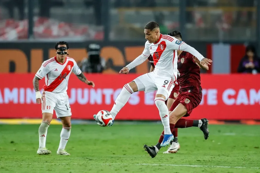 Paolo Guerrero pela Seleção Peruana. (Photo by Daniel Apuy/Getty Images)