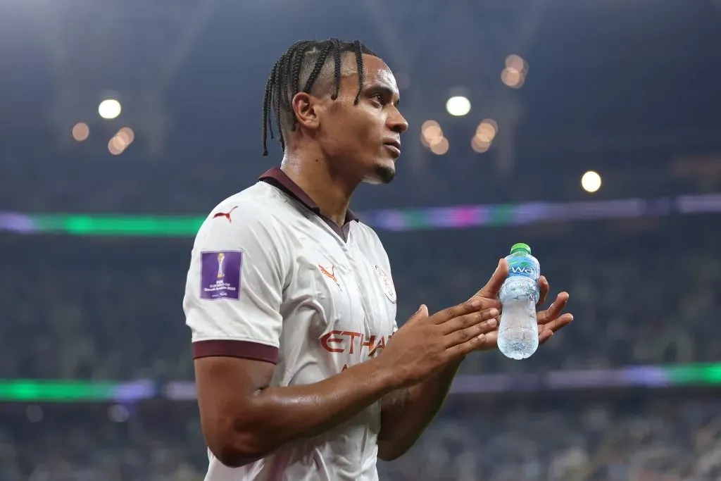 Akanji será titular contra o Fluminense. (Photo by Francois Nel/Getty Images)