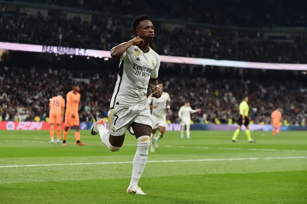 Vinícius Júnior celebrando gol pelo Real Madrid. (Photo by Denis Doyle/Getty Images)
