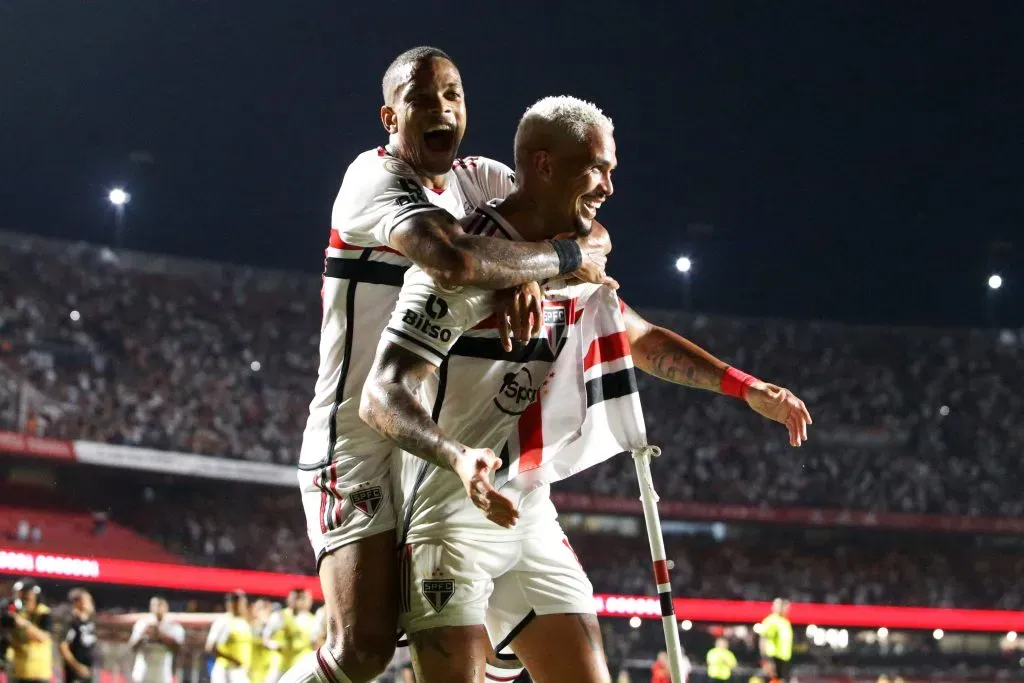 São Paulo é tri do mundo. (Photo by Miguel Schincariol/Getty Images)