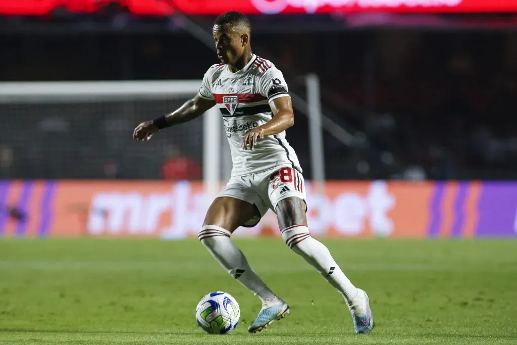Caio Paulista em ação pelo São Paulo. (Photo by Miguel Schincariol/Getty Images)