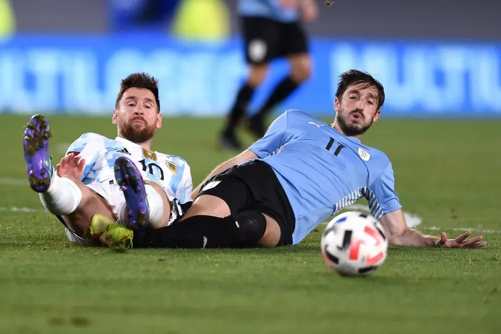 Viña é lateral de seleção. Foto: Marcelo Endelli/Getty Images