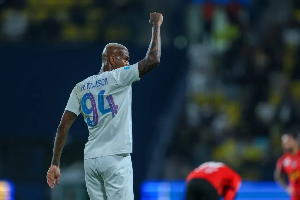 Brasileiro no duelo diante do Al-Riyadh (Photo by Yasser Bakhsh/Getty Images)