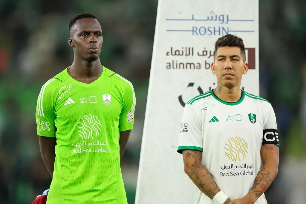 Firmino ao lado do goleiro Mendy (Photo by Yasser Bakhsh/Getty Images)