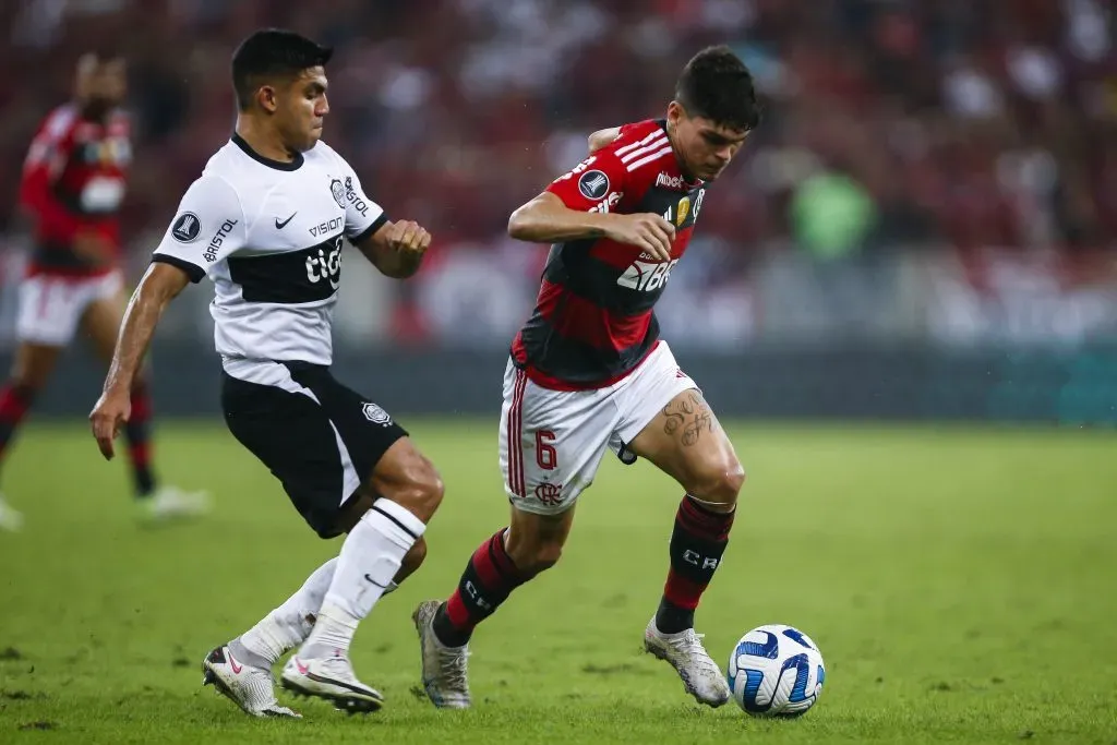 Lateral em ação pela Libertadores (Photo by Wagner Meier/Getty Images)