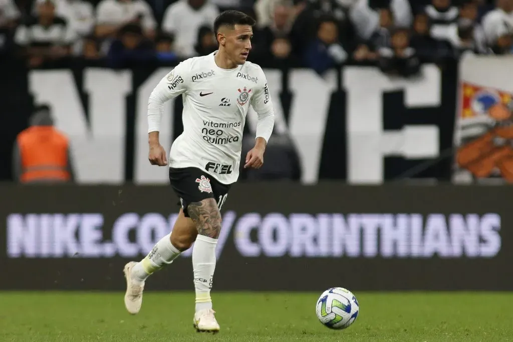 Matías Rojas em ação pelo Corinthians. (Photo by Miguel Schincariol/Getty Images)