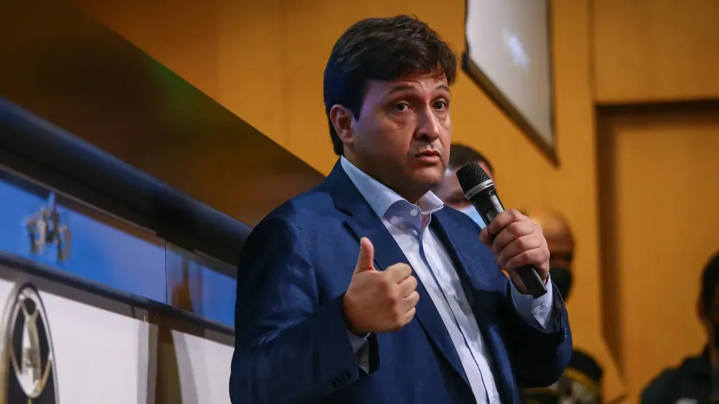 Alberto Guerra Presidente do Grêmio (5)