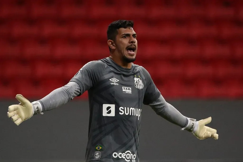 João em ação pelo Santos (Photo by Buda Mendes/Getty Images)