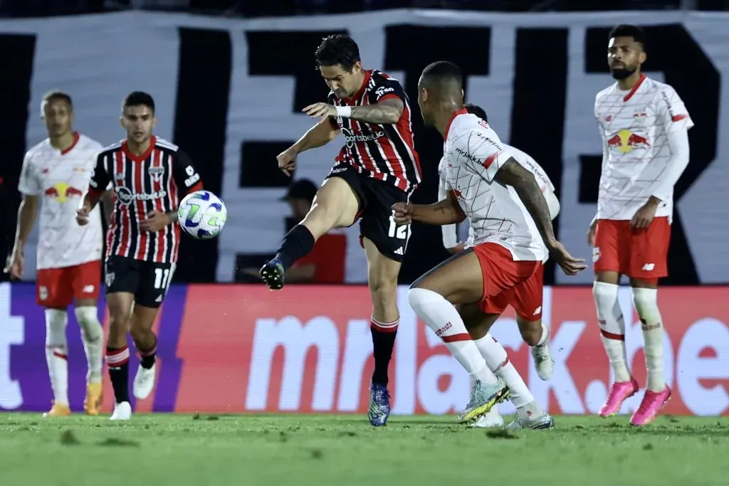 Alexandre Pato contra o Red Bull Bragantino. Foto: Marcello Zambrana/AGIF