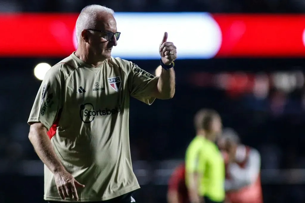 Técnico deixa o São Paulo sendo campeão da Copa do Brasil. (Photo by Miguel Schincariol/Getty Images)