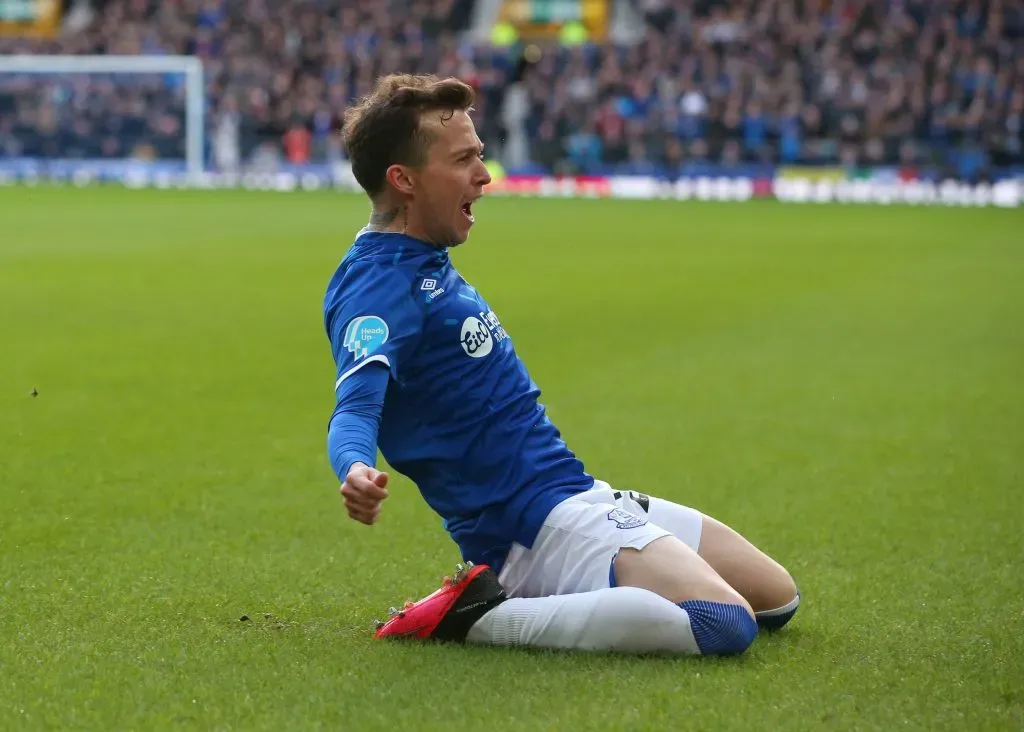 Bernard em ação pelo Everton (Photo by Alex Livesey/Getty Images)