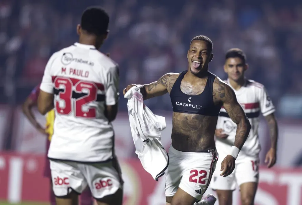 SAO PAULO, BRAZIL – JUNE 08: David of Sao Paulo celebrates with teammate Marcos Paulo after scoring the fifth goal of their team during a match between Sao Paulo and Deportes Tolima as part of Copa CONMEBOL Sudamericana 2023 at Morumbi Stadium on June 08, 2023 in Sao Paulo, Brazil. (Photo by Alexandre Schneider/Getty Images)