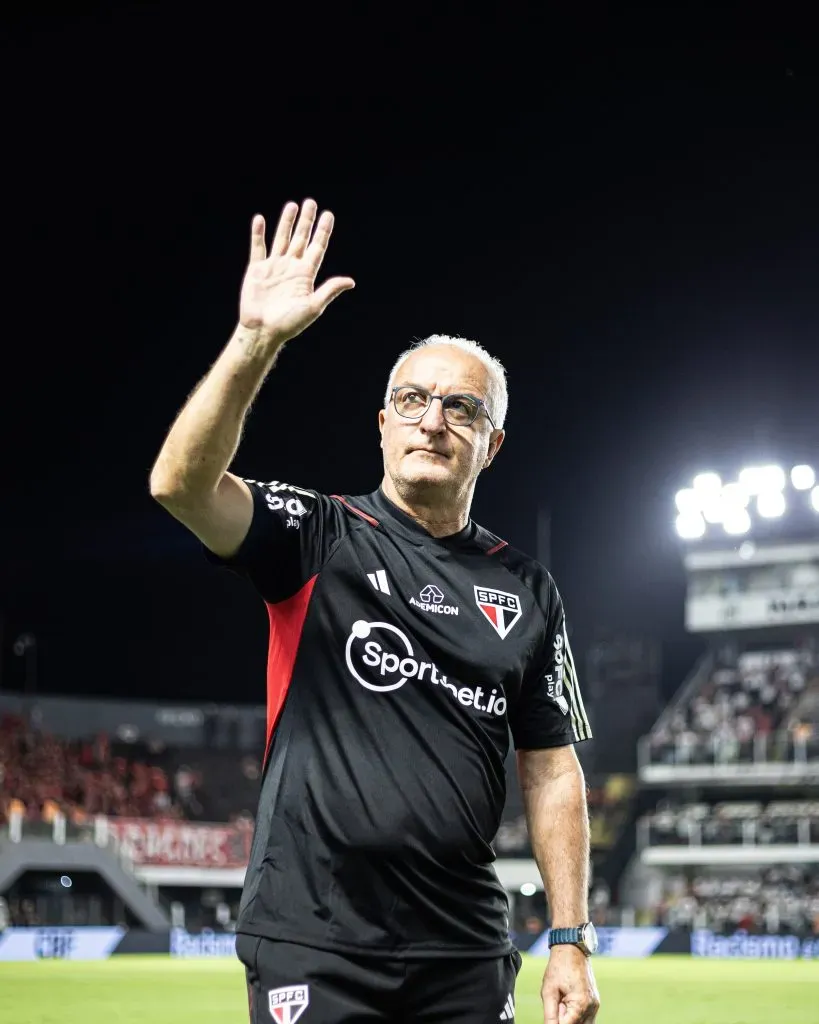 Dorival Jr se despede do São Paulo. Foto: Abner Dourado/AGIF