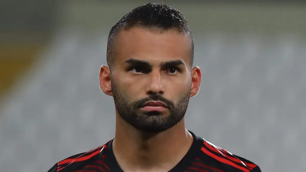 Rival do Flamengo quer atravessar o Corinthians e anunciar Thiago Maia (Photo by Leonardo Fernandez/Getty Images)