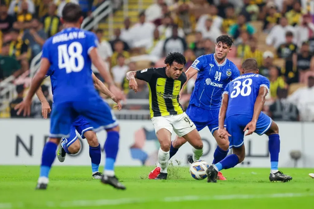 Romarinho durante partida na Saudi Pro League. (Photo by Yasser Bakhsh/Getty Images)