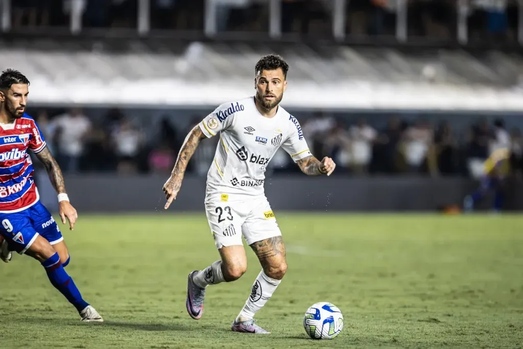 Lucas Lima durante partida contra o Fortaleza. Foto: Abner Dourado/AGIF