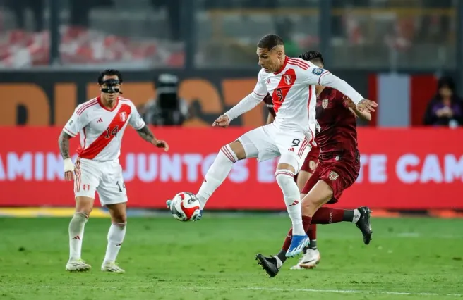 Paolo Guerrero nas eliminatórias para a Copa do Mundo de 2026. (Photo by Daniel Apuy/Getty Images)