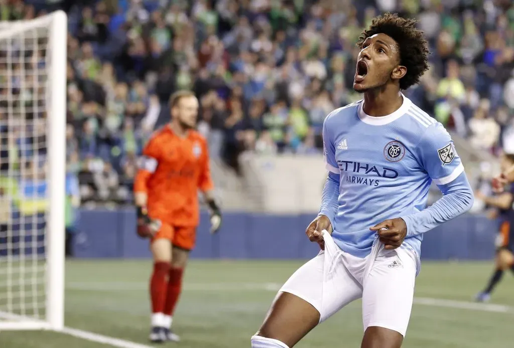 Brasileiro no duelo diante do Seattle Sounders (Photo by Steph Chambers/Getty Images)