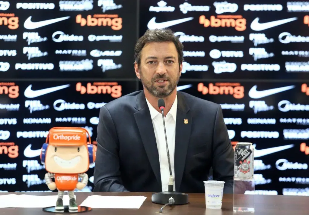Duílio no Corinthians, na sala de imprensa. Foto: Rodrigo Coca/Ag. Corinthians