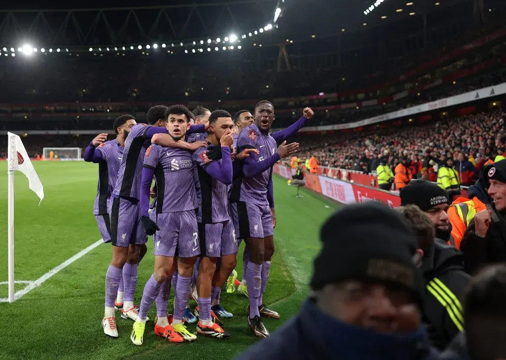 Liverpool lidera a PL. (Photo by Julian Finney/Getty Images)