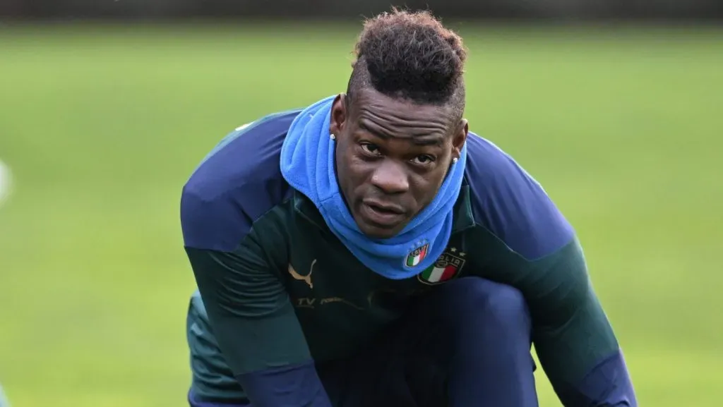 Mario Balotelli foi oferecido ao Grêmio (Foto: Claudio Villa/Getty Images)