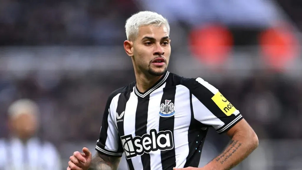 Bruno Guimarães pelo Newcastle (Photo by Stu Forster/Getty Images)