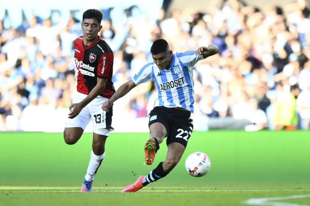 Sforza em ação pelo Newell´s Old Boys (Foto: Rodrigo Valle/Getty Images)