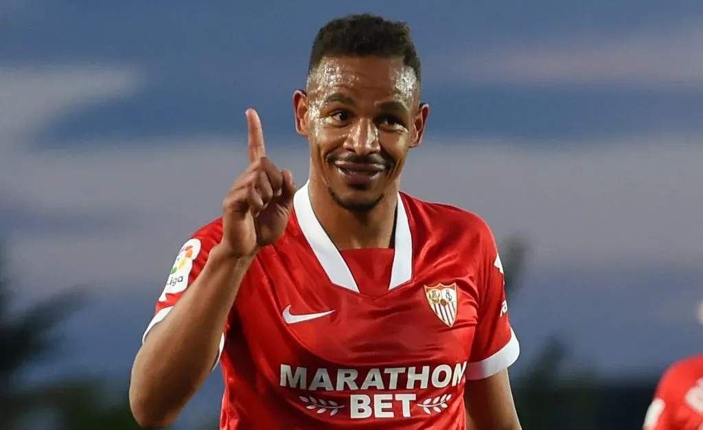 Fernando estava no Sevilla, da Espanha (Foto: Denis Doyle/Getty Images)