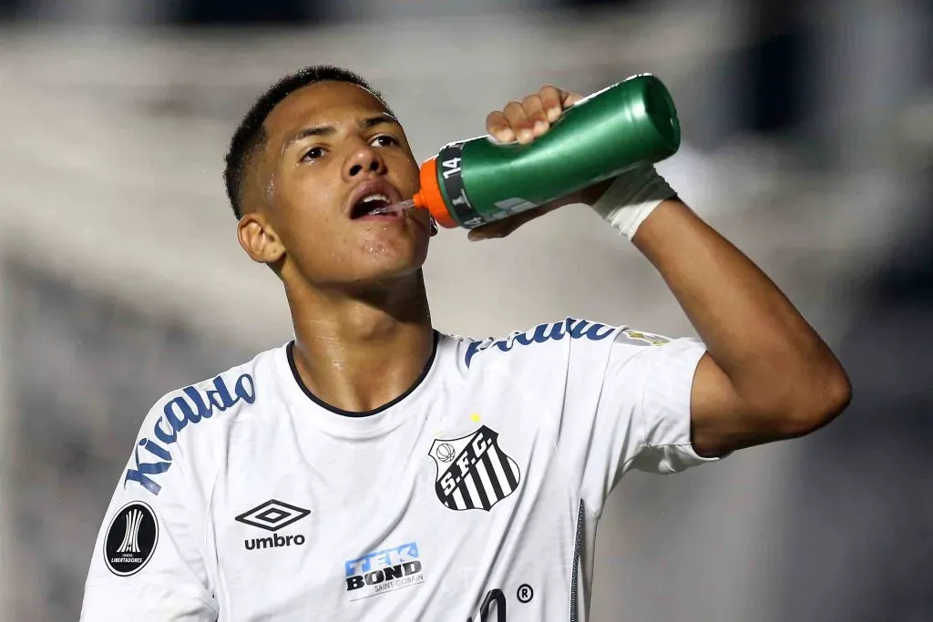 Ângelo quando ainda estava no Santos. Foto: Guilherme Calvo-Pool/Getty Images