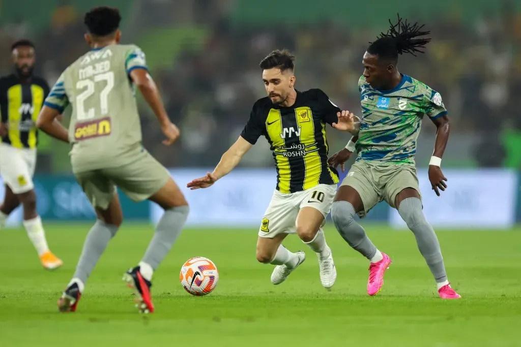 Igor Coronado em partida contra o Al-Hazem. (Photo by Yasser Bakhsh/Getty Images)