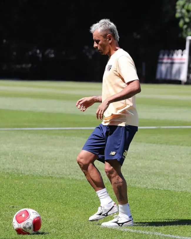 Rafinha, jogador do São Paulo no CT da Barra Funda | Foto: divulgação/saopaulofc