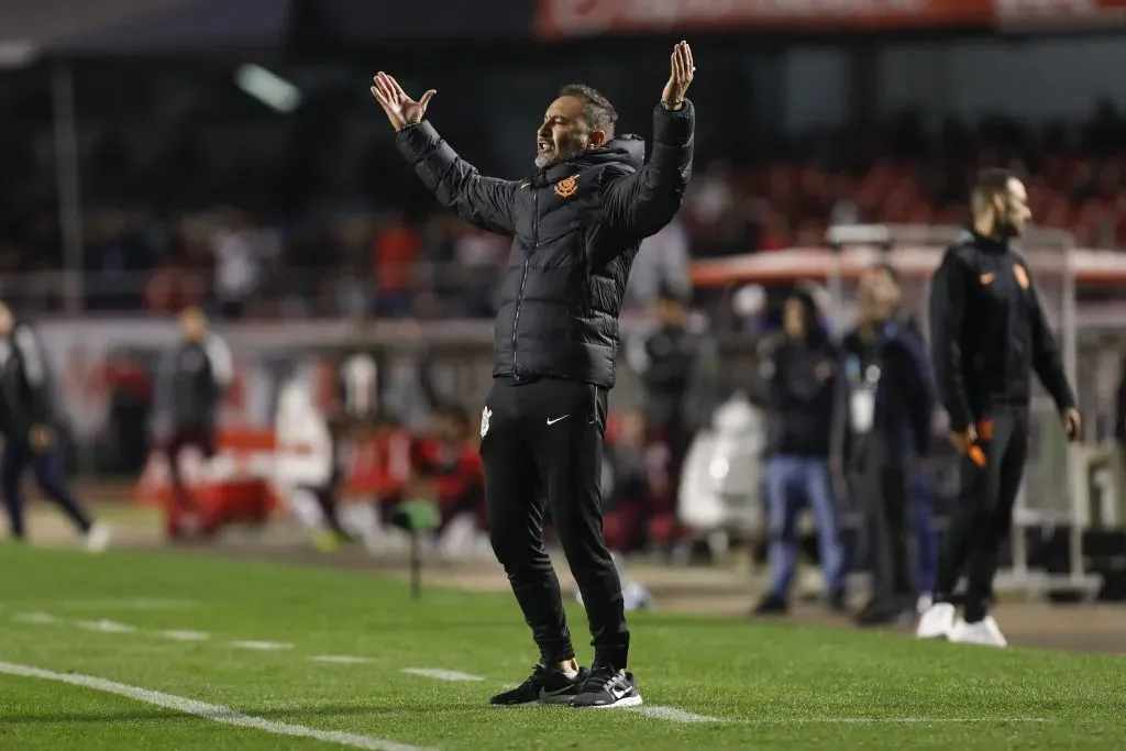 Vítor Pereira nos tempos de Corinthians. (Photo by Ricardo Moreira/Getty Images)