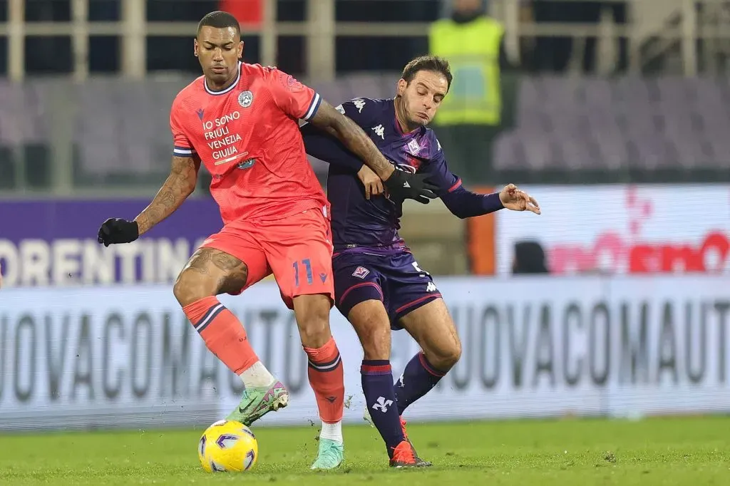Walace em ação contra a Fiorentina. (Photo by Gabriele Maltinti/Getty Images)