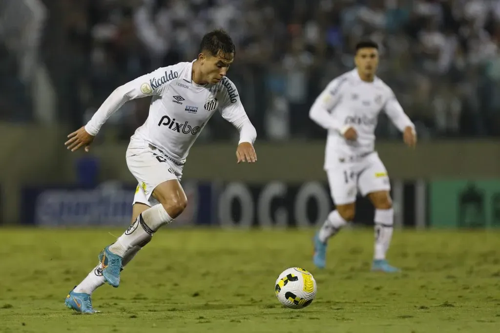 Vinicius Zanocelo of Santos (Photo by Ricardo Moreira/Getty Images)