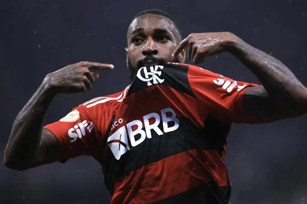 Gerson prioriza o Flamengo mesmo com possibilidade de jogar no exterior. Foto: Marcello Zambrana/AGIF