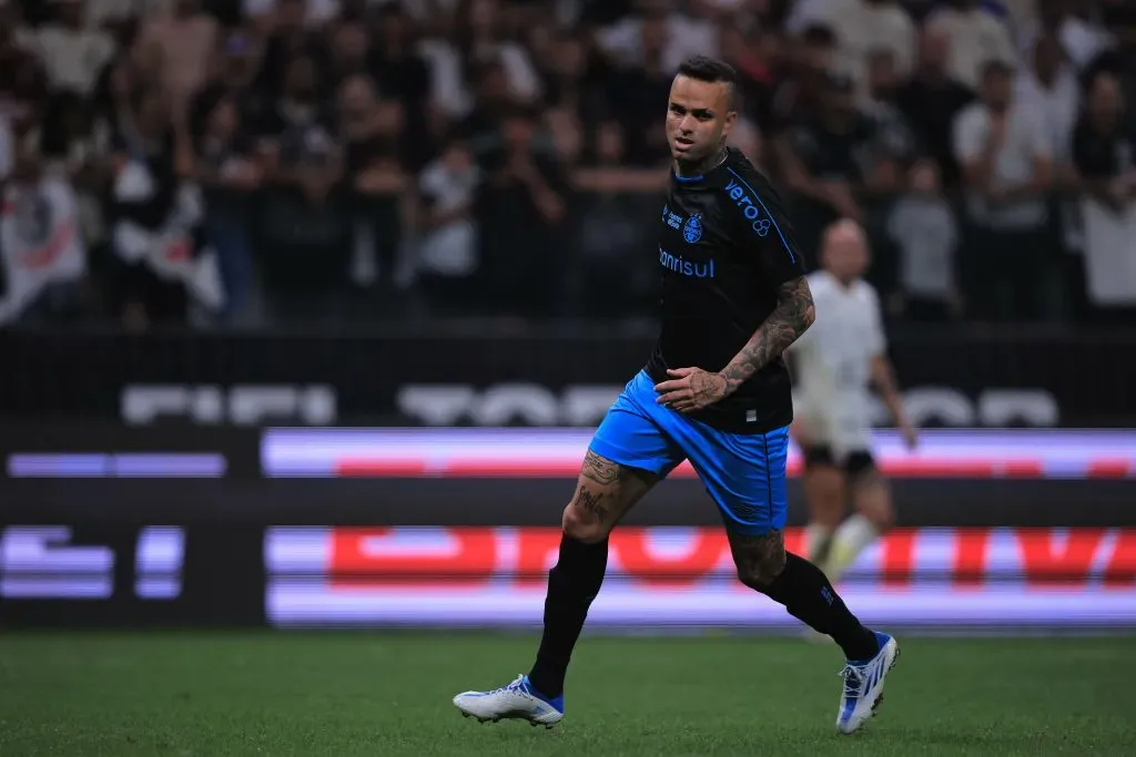 Luan pode ter ex-companheiro dos tempos de Grêmio, em Salvador. Foto: Ettore Chiereguini/AGIF