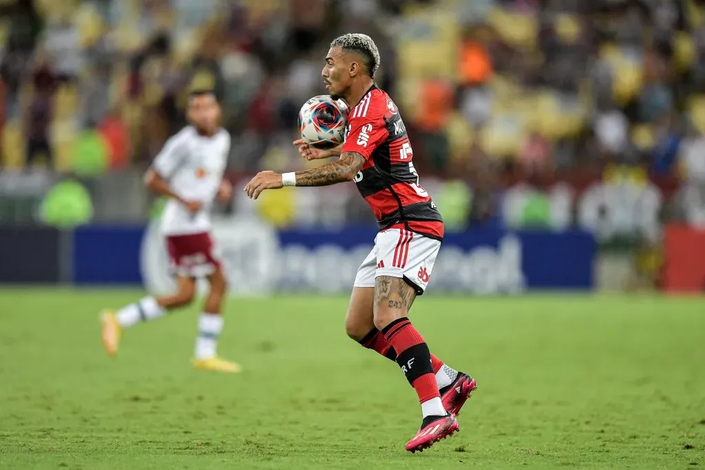Matheuzinho pelo Flamengo. Foto: Thiago Ribeiro/AGIF