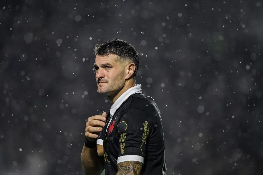 Vegetti pode jogar novamente com Santiago Longo. Foto: Thiago Ribeiro/AGIF