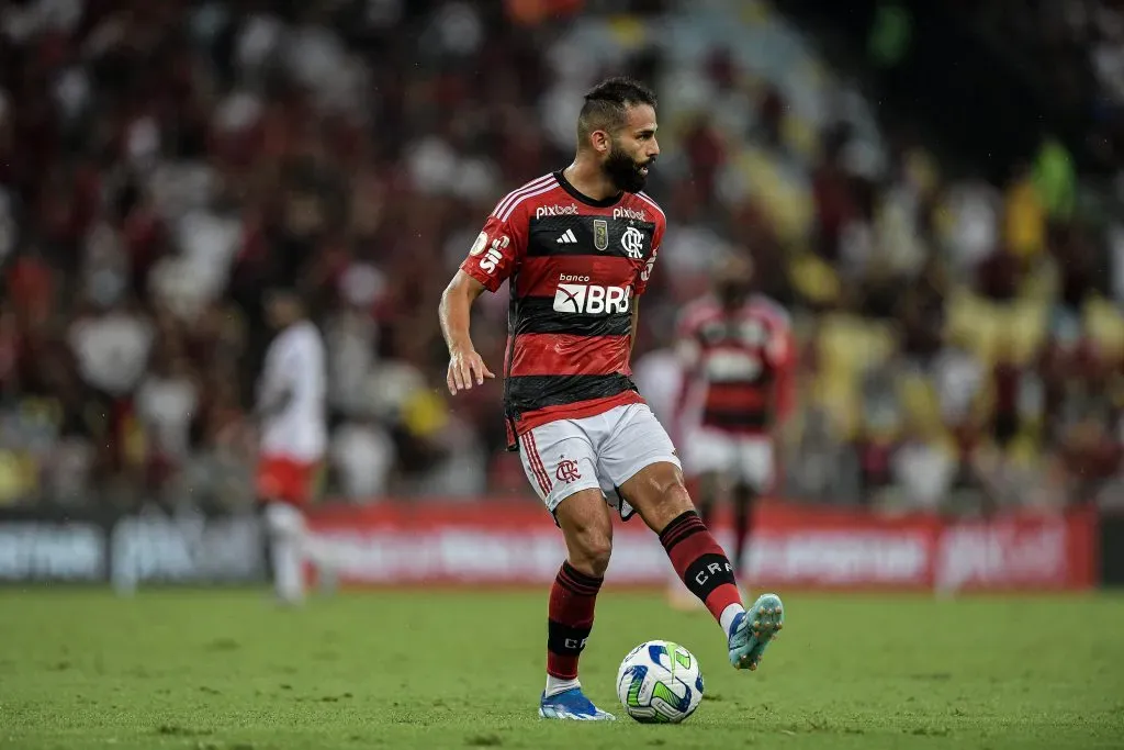Maia é alvo de 3 gigantes. Foto: Thiago Ribeiro/AGIF