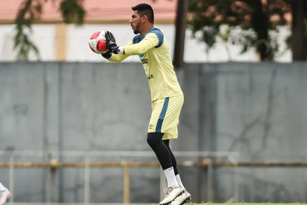 João Paulo treinando no CT Rei Pelé. Foto: Reinaldo Campos/AGIF