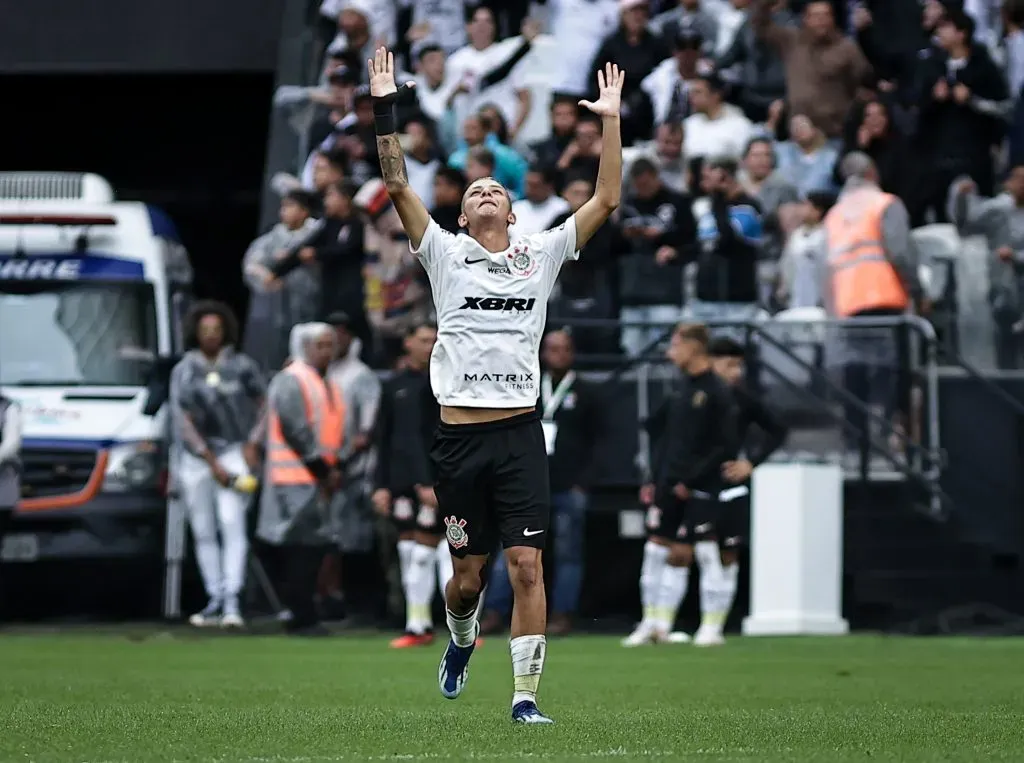 Kayke comemora gol do título pelo Corinthians. Foto: Fabio Giannelli/AGIF