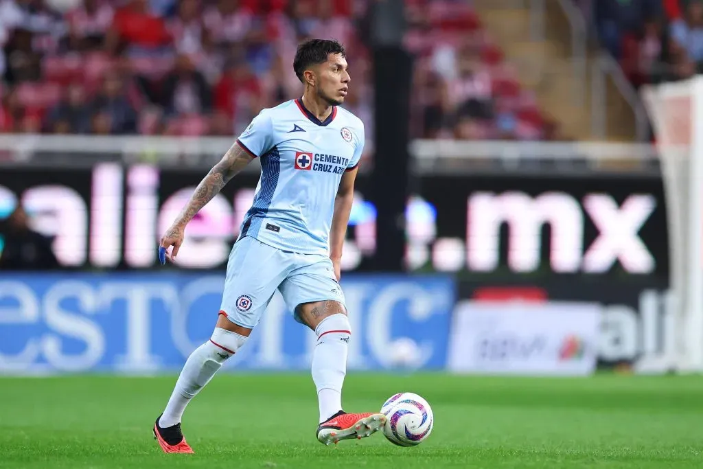 Defensor no duelo diante do Chivas (Photo by Simon Barber/Getty Images)